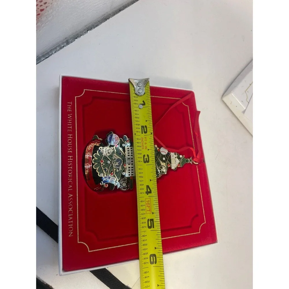 White House Christmas 2015 W/ Box Ornament **pre-owned**‎